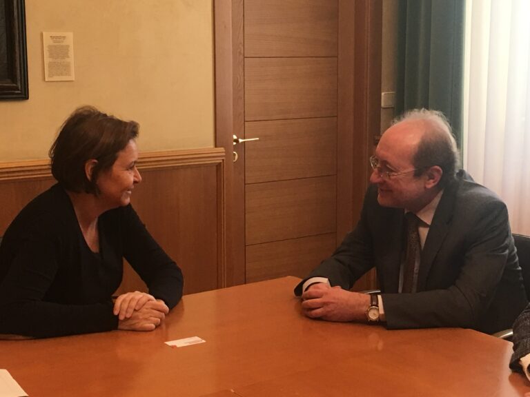 EMTUSA gana el premio a la «Empresa del Año en Transporte Urbano»