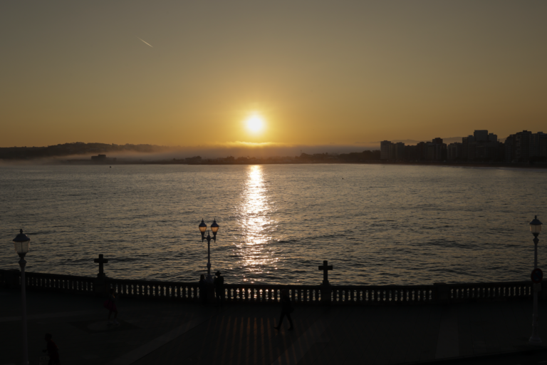 playa-de-san-lorenzo